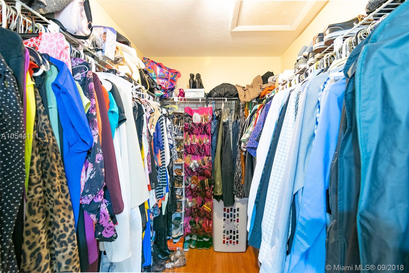 LKS OF MEADOW VILG HOMES - Residential