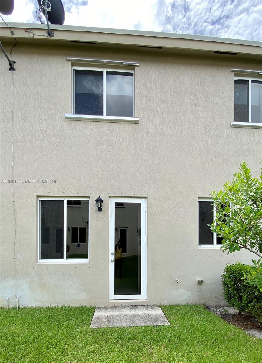 WALDEN TOWNHOMES - Residential Lease