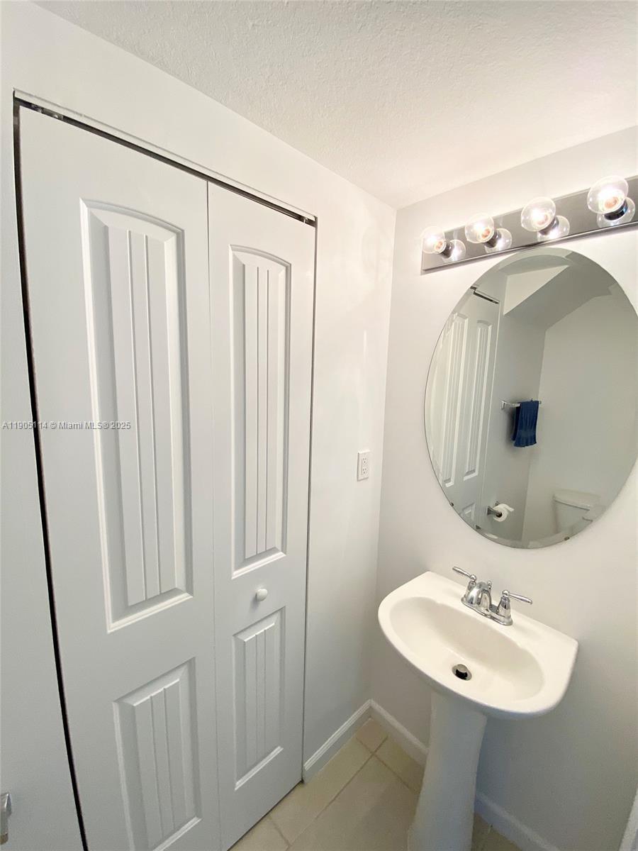 WALDEN TOWNHOMES - Residential Lease