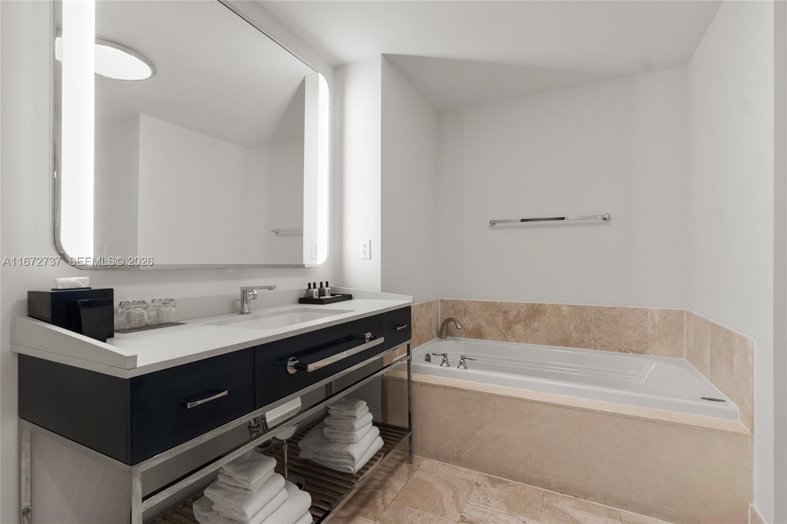 Fontainebleau II Tresor - Residential