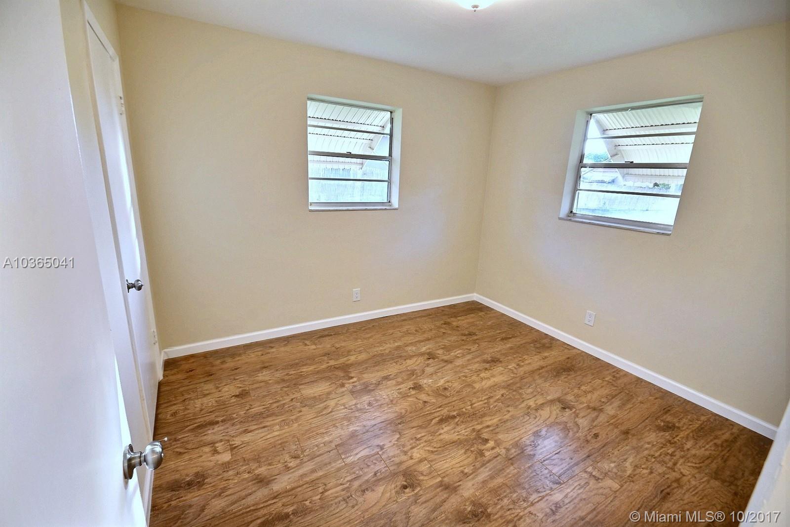 SUNSHINE PARK ESTATES ADD - Residential