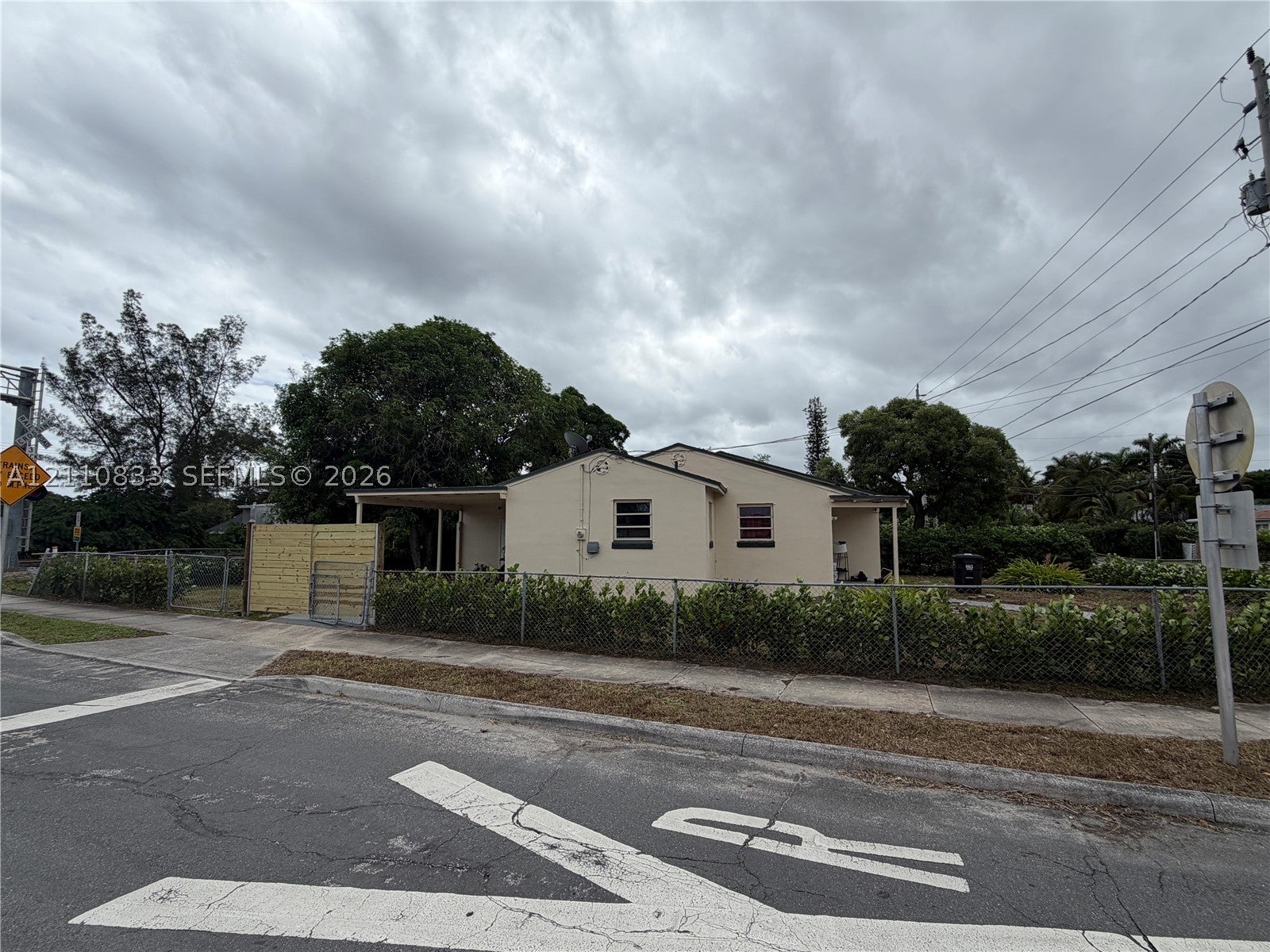 3616 Greenwood Ave 3616
