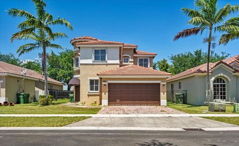 Single Family Residence in Homestead FL 2215 1st St.jpg