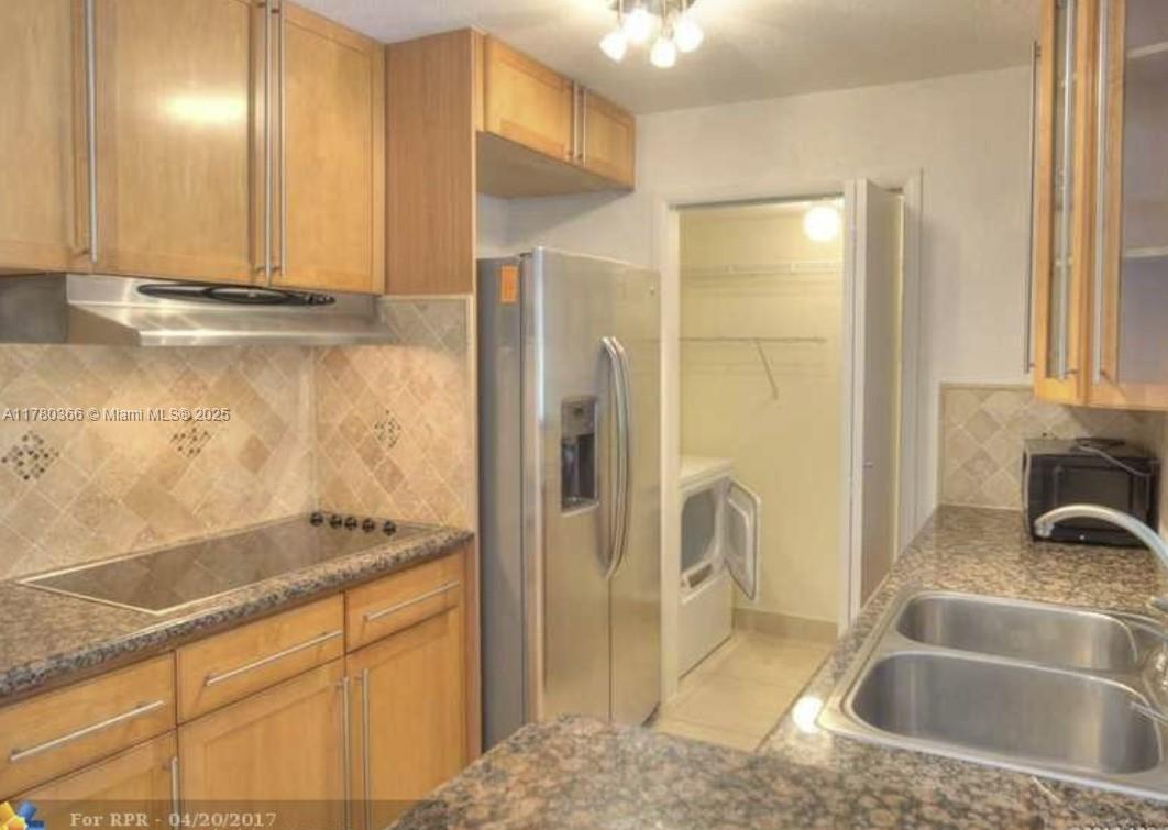 Property for Sale at 875 Riverside Dr 713, Coral Springs, Broward County, Florida - Bedrooms: 2 
Bathrooms: 2  - $265,000