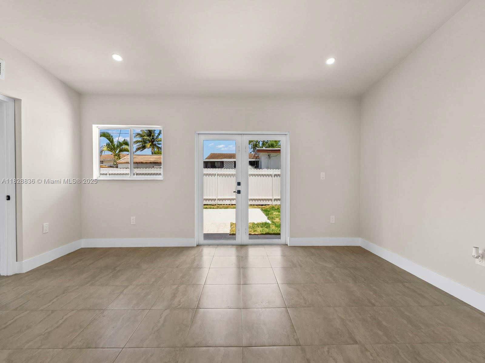 DEAL MANOR - Residential