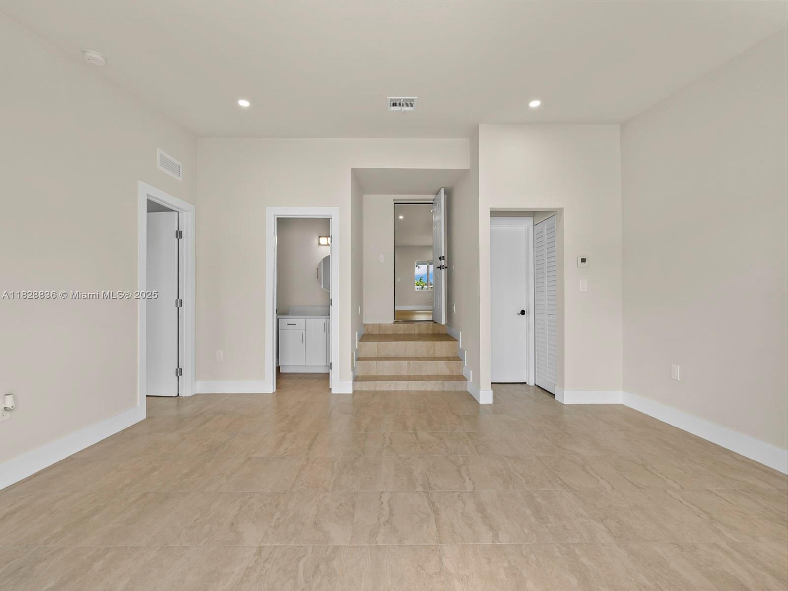 DEAL MANOR - Residential