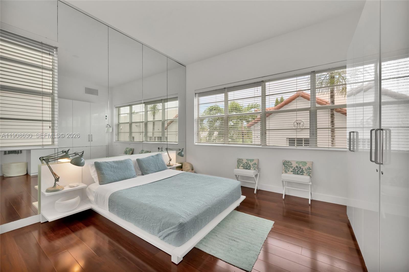 THE NOLOBI CONDO - Residential