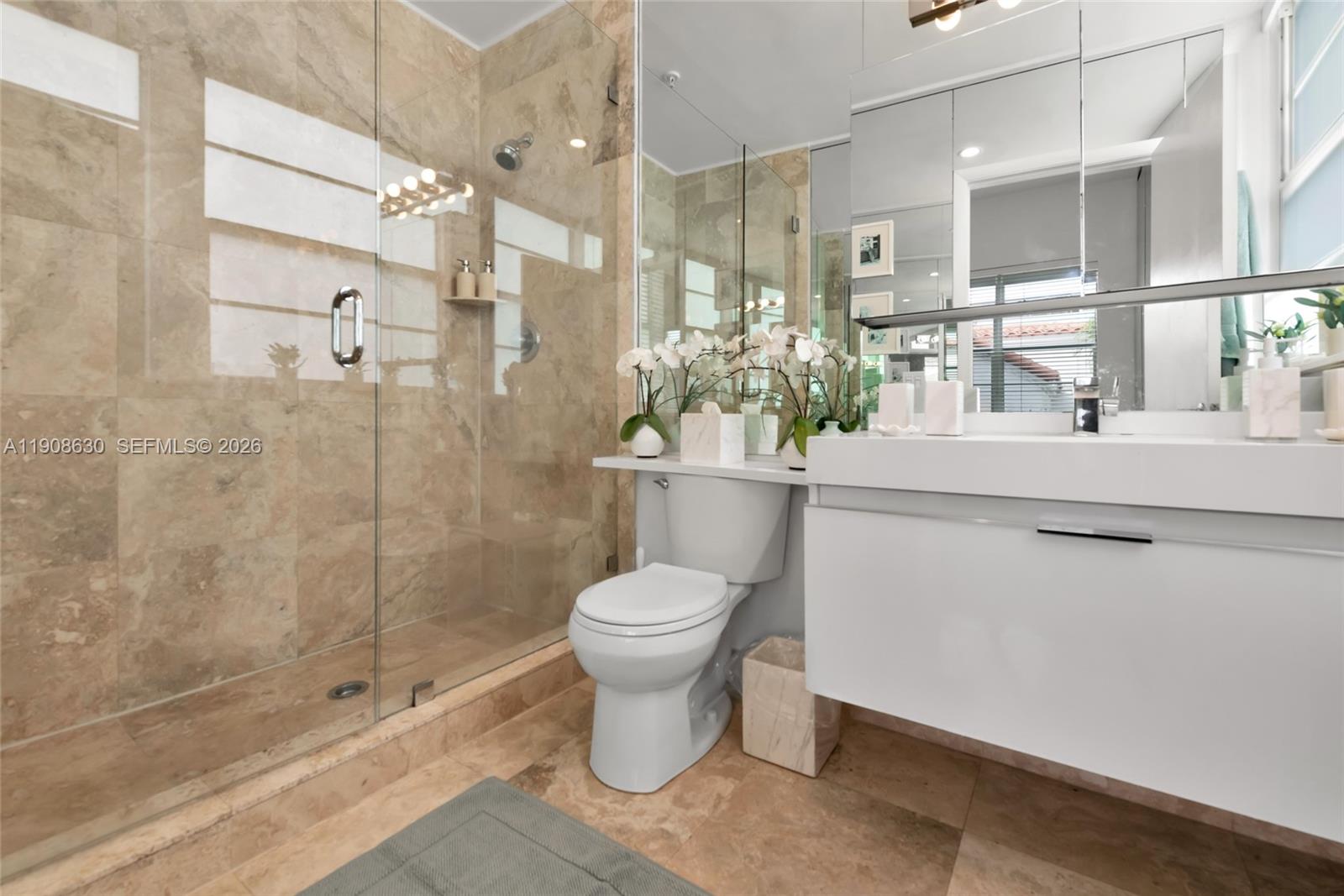 THE NOLOBI CONDO - Residential