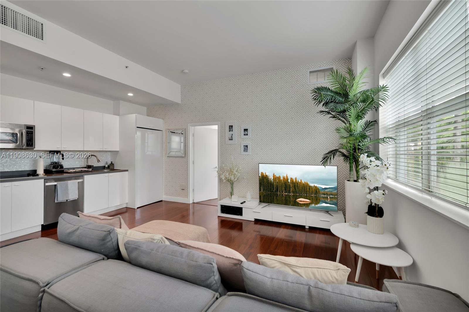 THE NOLOBI CONDO - Residential