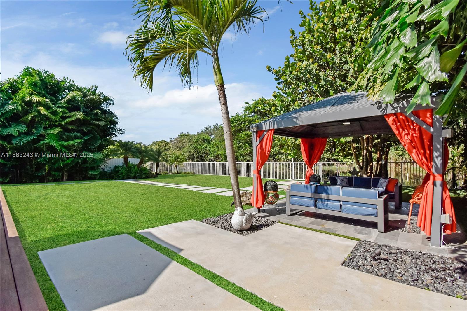 BISCAYNE GARDENS SEC E PA - Residential