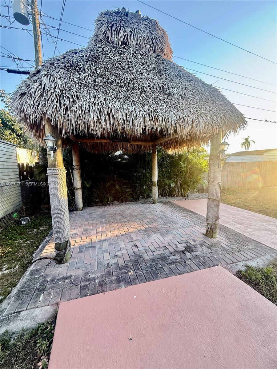 BOULEVARD HEIGHTS SEC 8 - Residential Lease