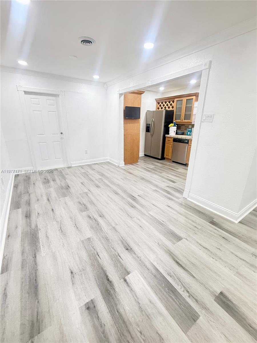 BOULEVARD HEIGHTS SEC 8 - Residential Lease