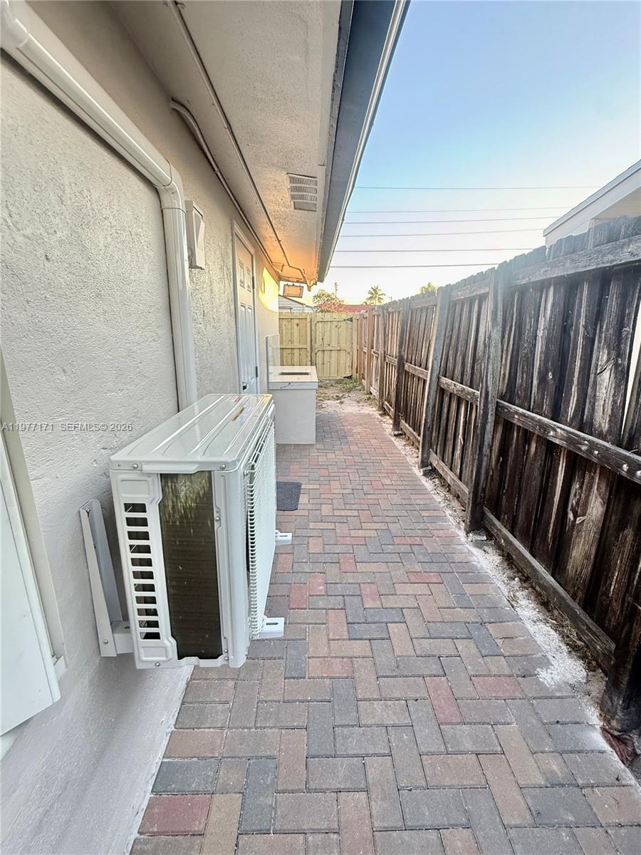 BOULEVARD HEIGHTS SEC 8 - Residential Lease