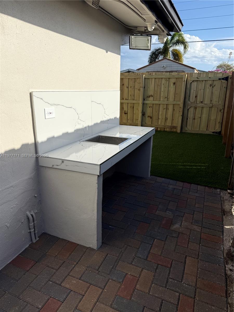 BOULEVARD HEIGHTS SEC 8 - Residential Lease