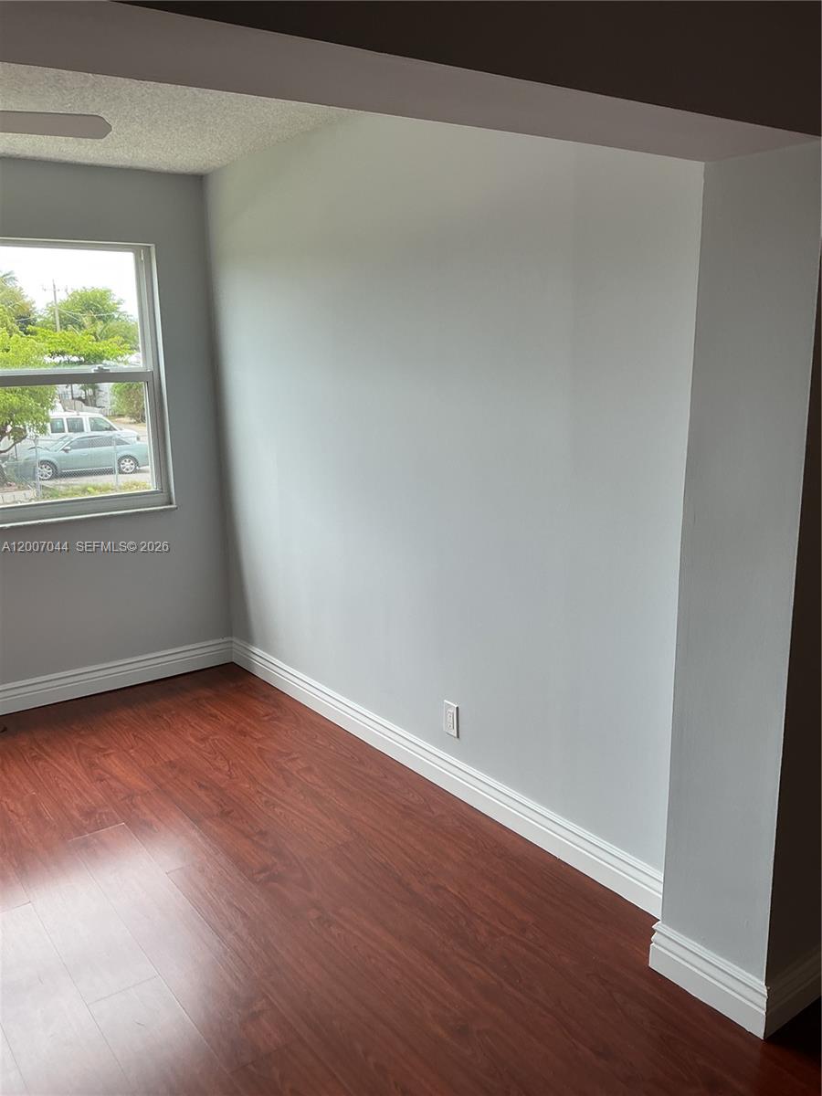 BLUE LAKE TOWNHOUSES COND - Residential