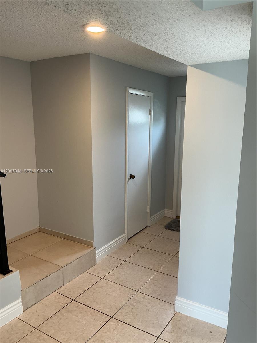 BLUE LAKE TOWNHOUSES COND - Residential