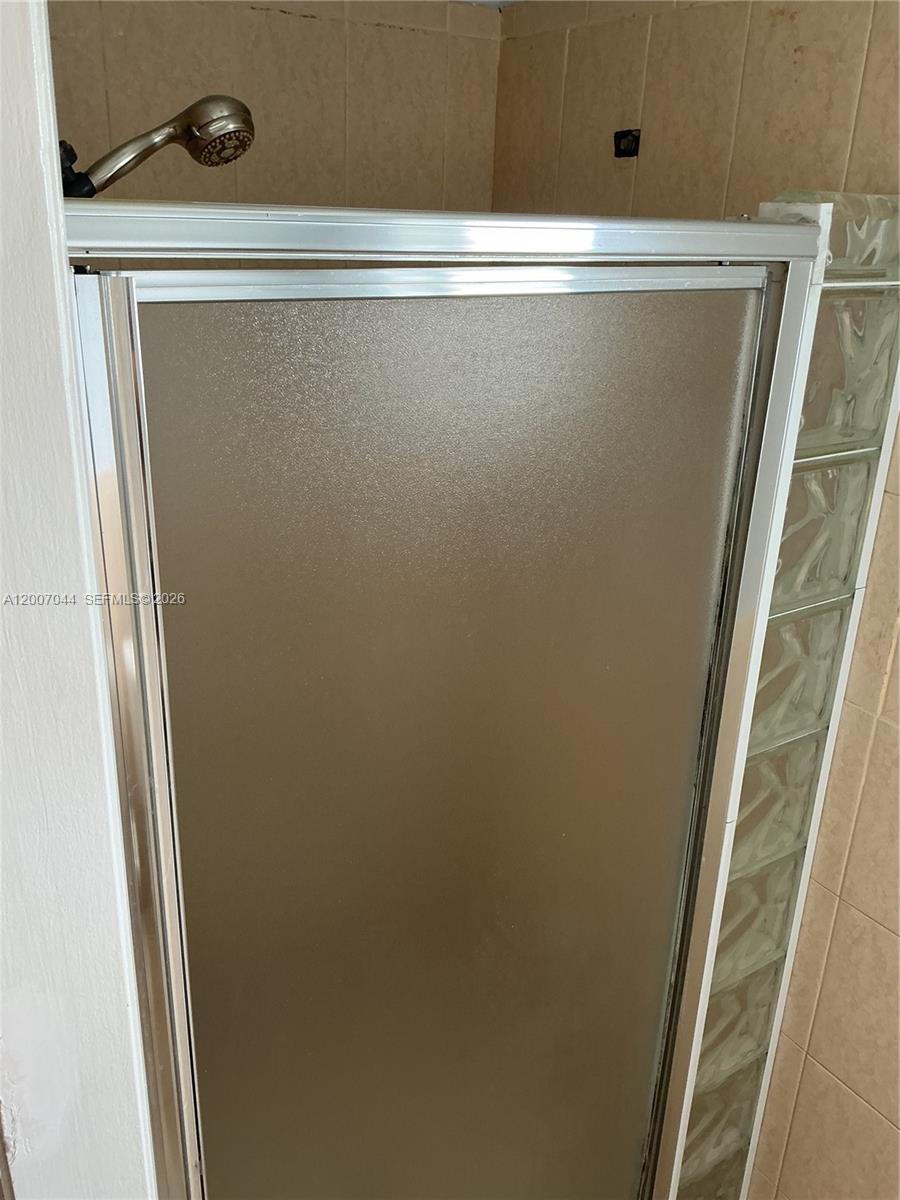 BLUE LAKE TOWNHOUSES COND - Residential