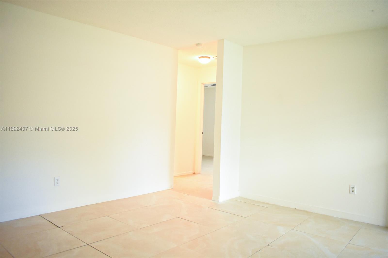 EAST GULFAIR - Residential Lease