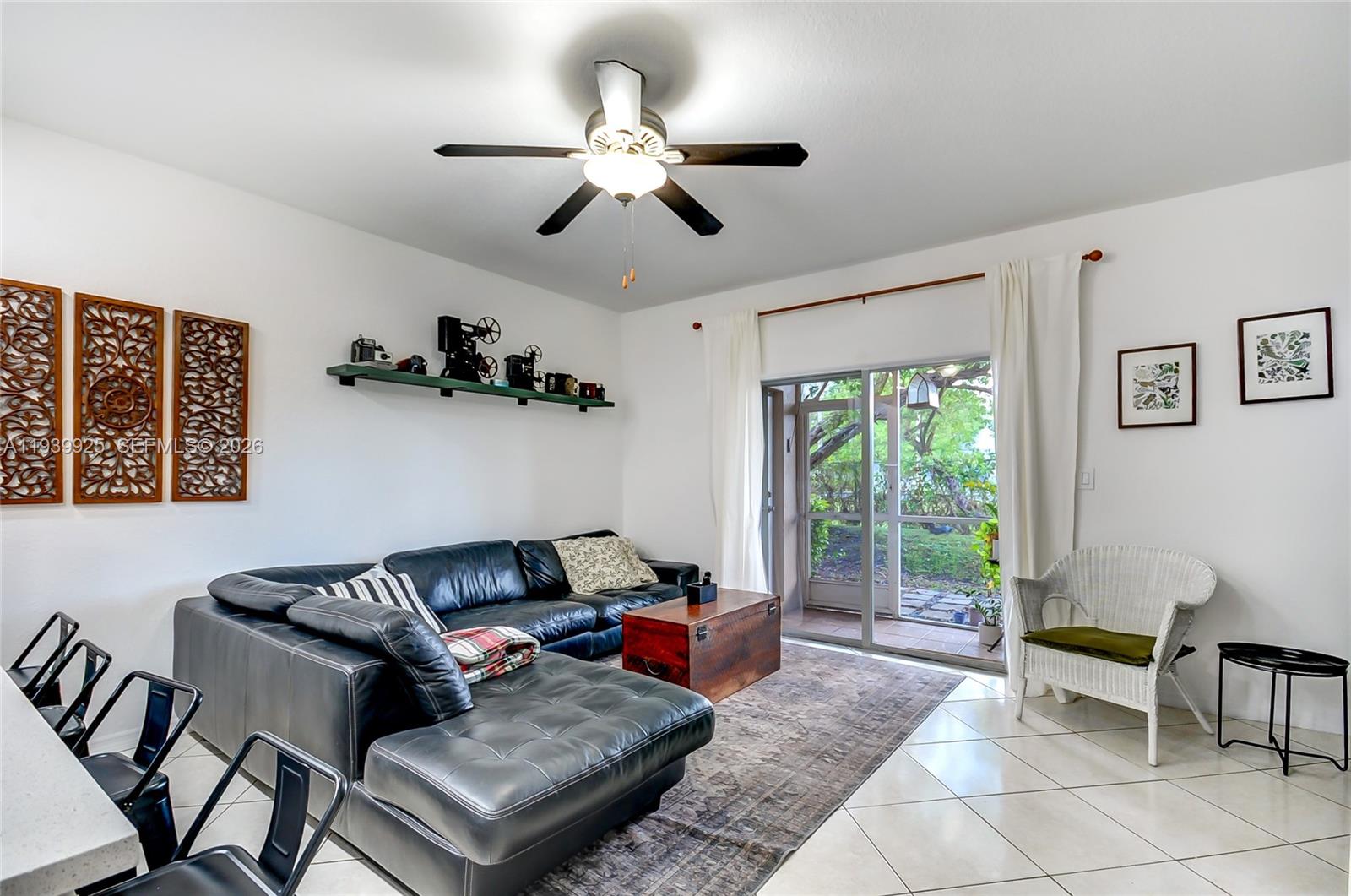 LAS BRISAS AT DORAL CONDO - Residential