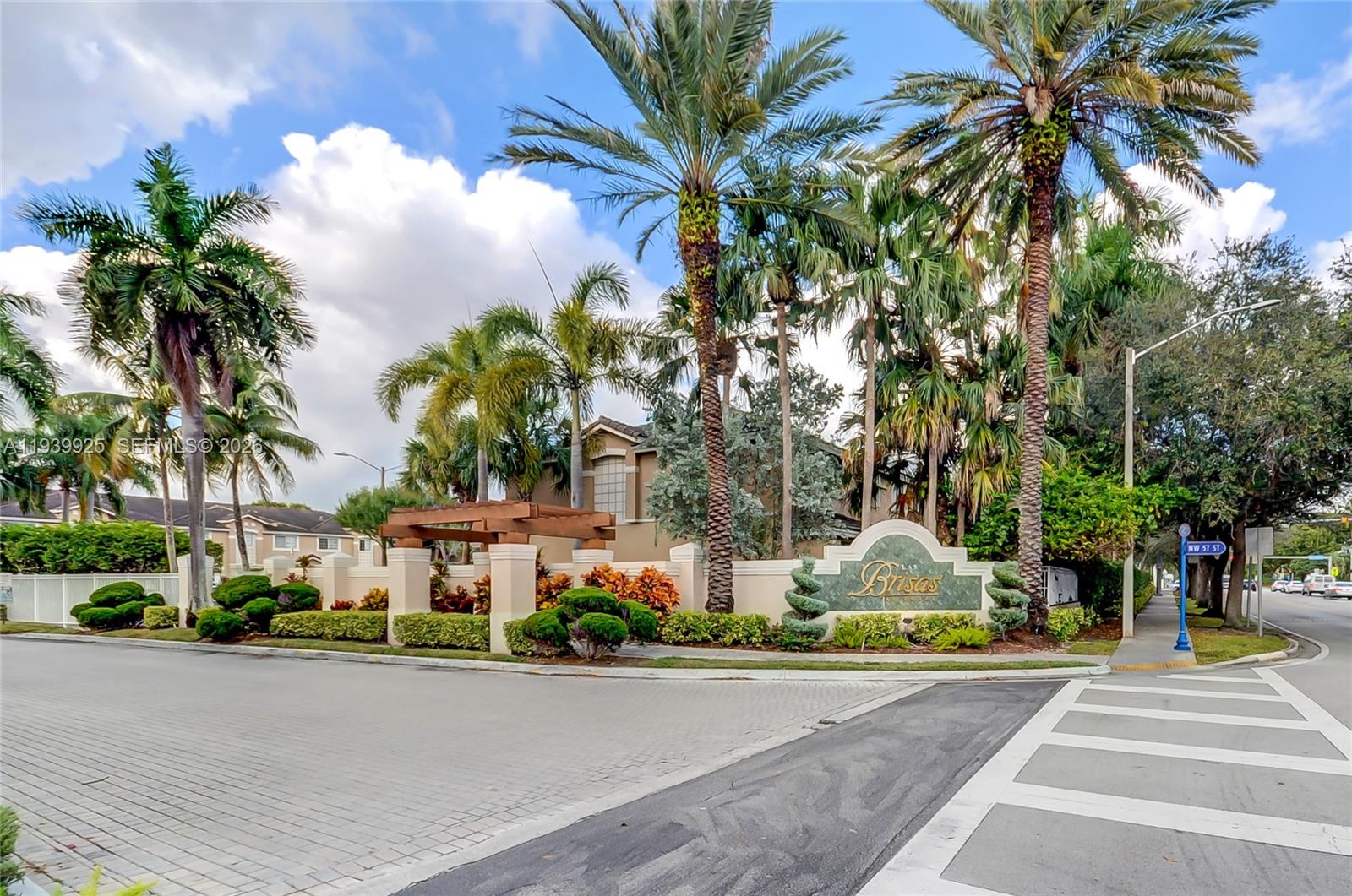 LAS BRISAS AT DORAL CONDO - Residential