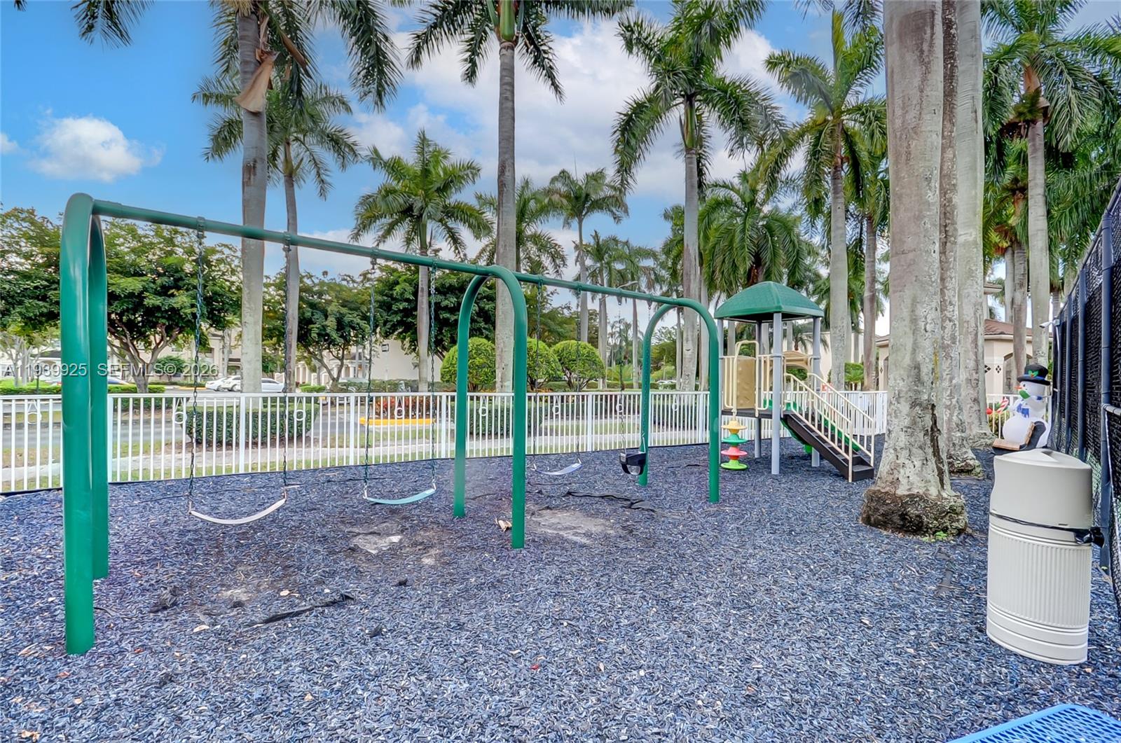 LAS BRISAS AT DORAL CONDO - Residential