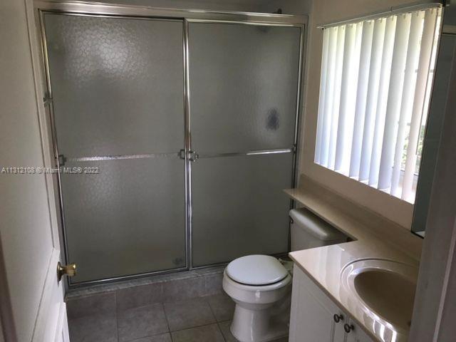 GRAND VIEW AT CRESTWOOD C - Residential Lease