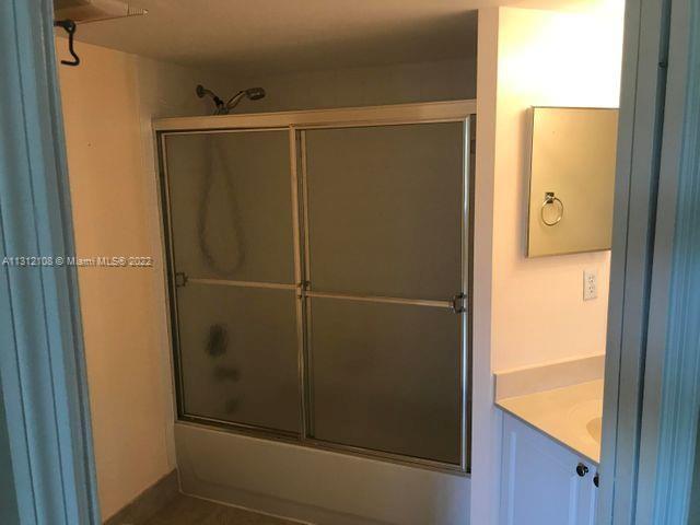 GRAND VIEW AT CRESTWOOD C - Residential Lease