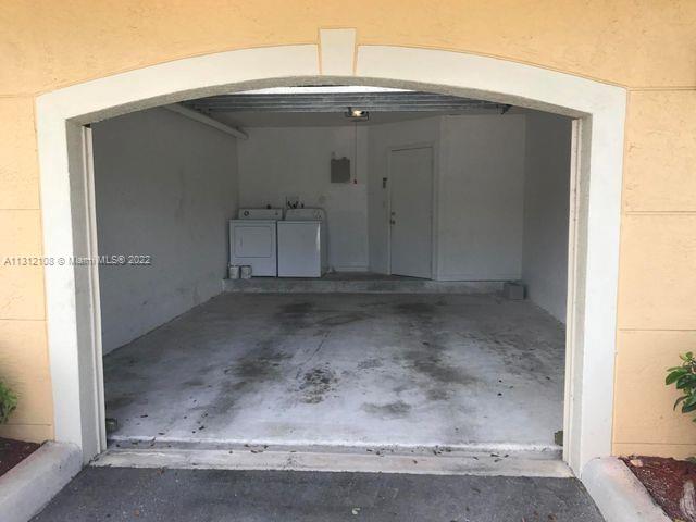 GRAND VIEW AT CRESTWOOD C - Residential Lease