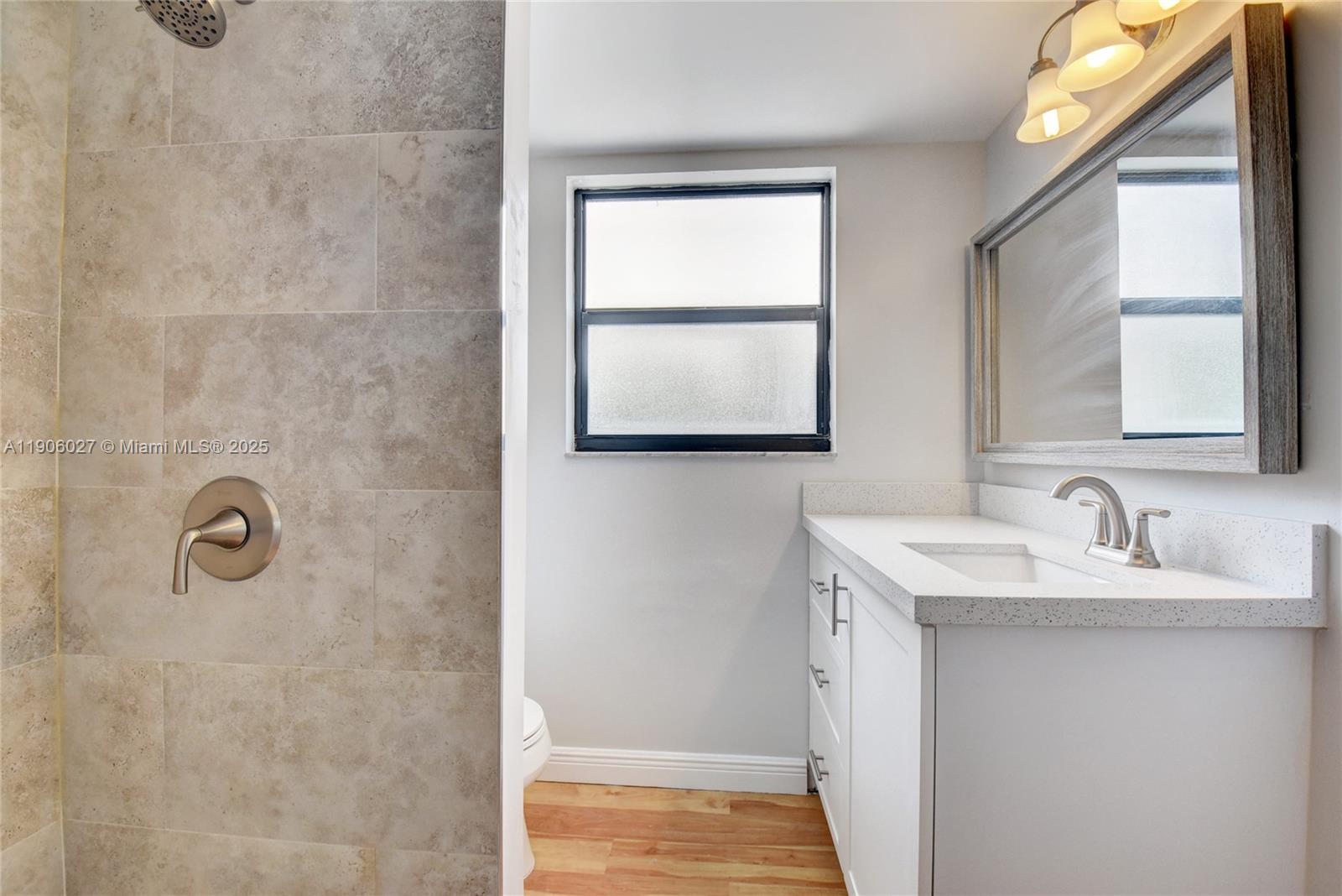 GARDEN VIEW APARTMENTS CO - Residential Lease