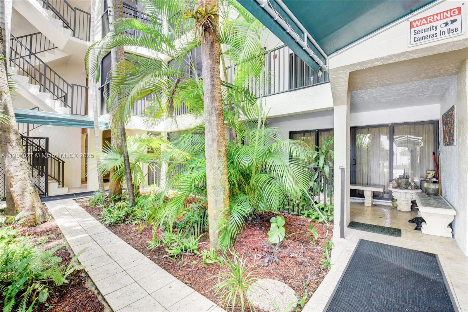 GARDEN VIEW APARTMENTS CO - Residential Lease