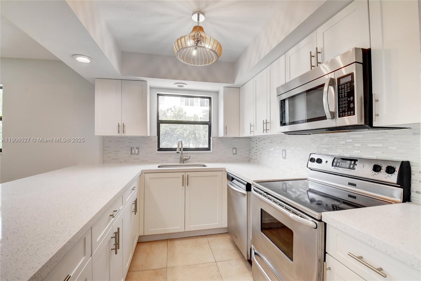 GARDEN VIEW APARTMENTS CO - Residential Lease