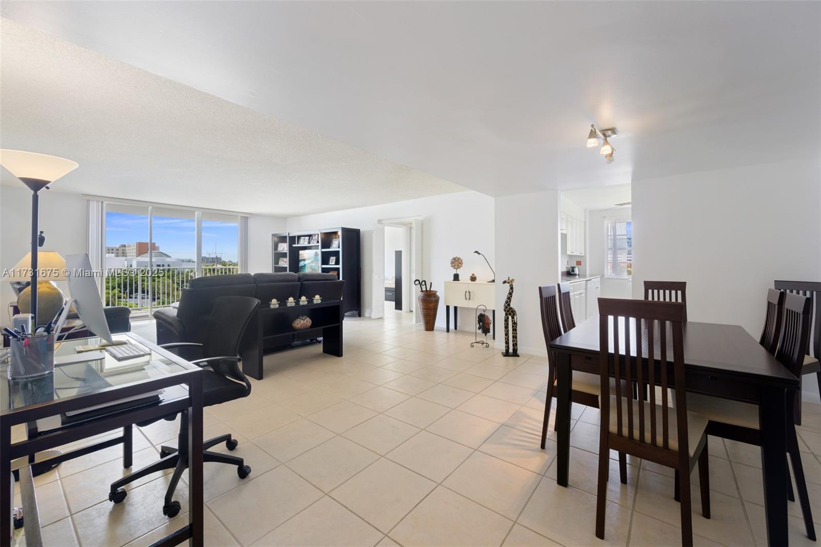Property for Sale at 2851 Ne 183rd St 502E, Aventura, Miami-Dade County, Florida - Bedrooms: 2 
Bathrooms: 2  - $339,000