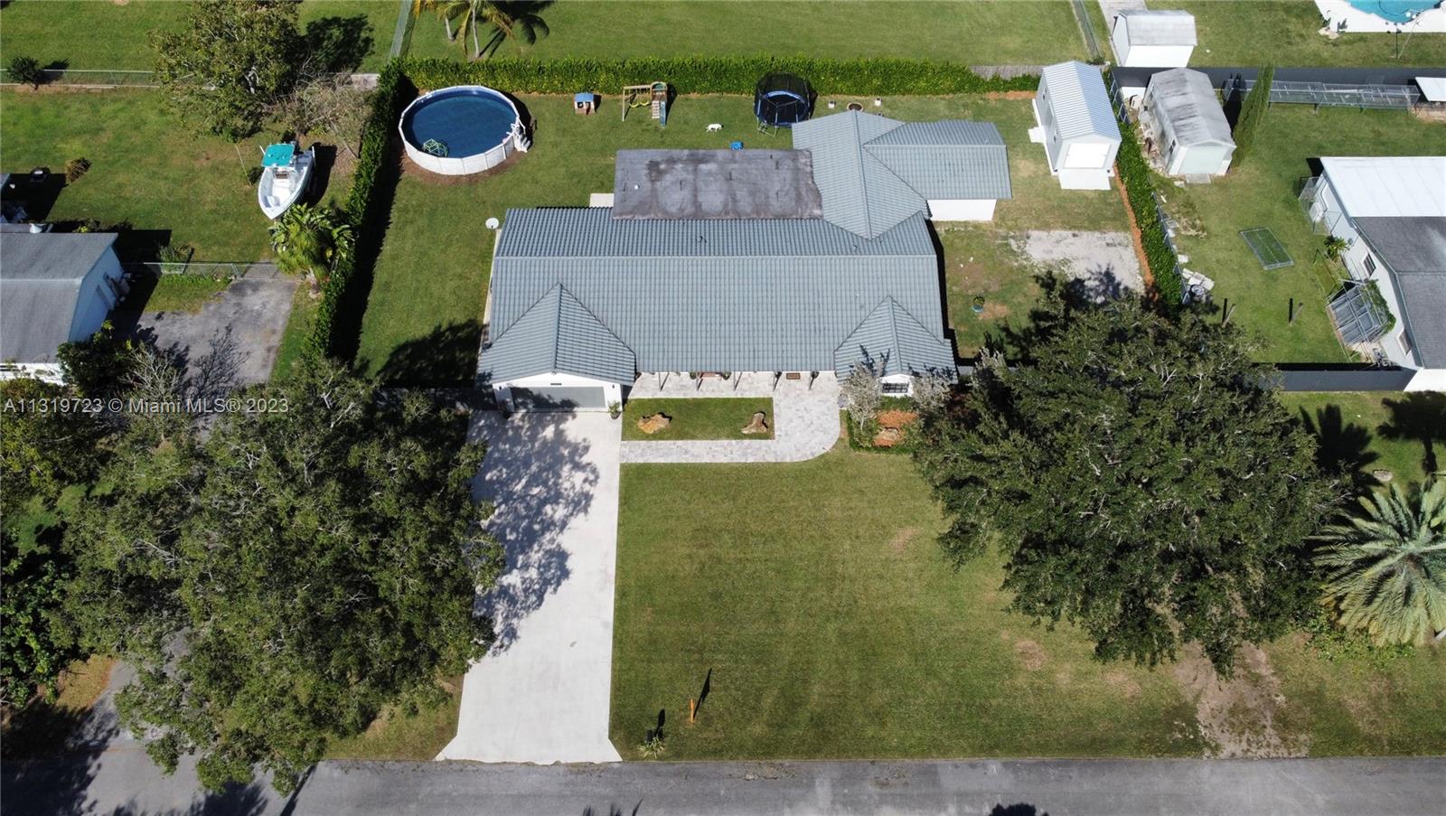 Photo 6 of 36 of 18331 SW 293rd St house