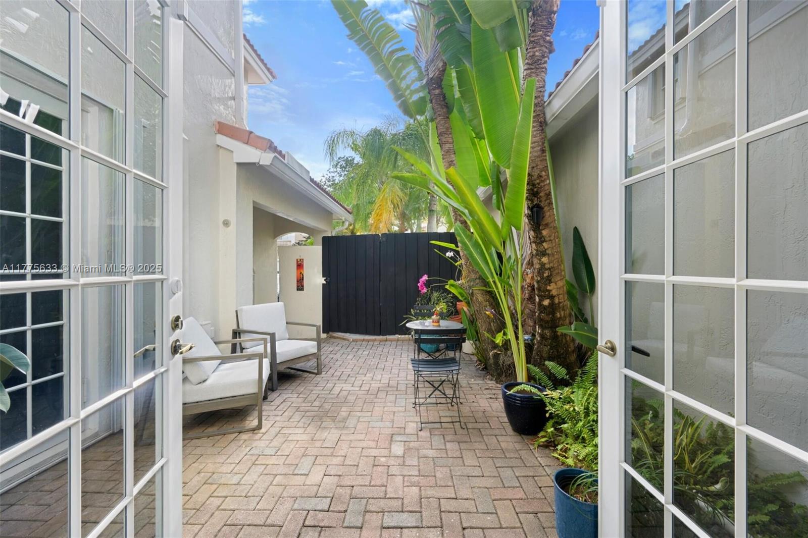 1775 Seagrape Way