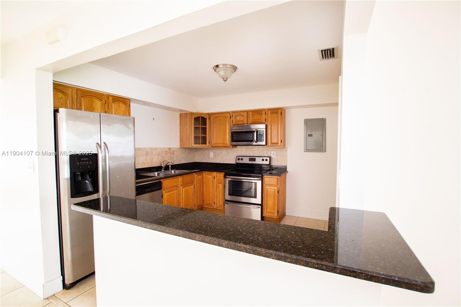 BOULEVARD HEIGHTS SEC NIN - Residential Lease