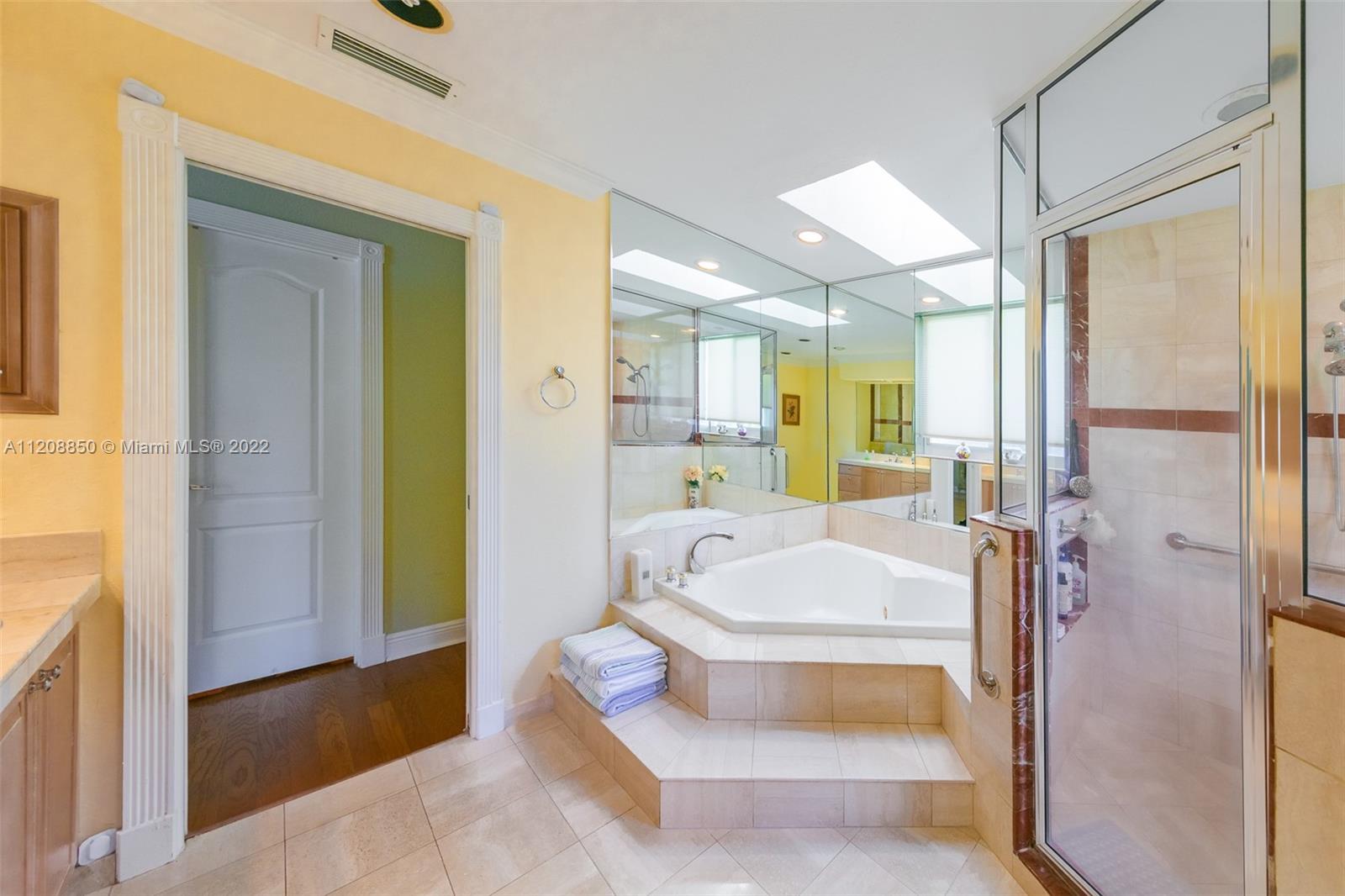 OLD CUTLER PALMS - Residential