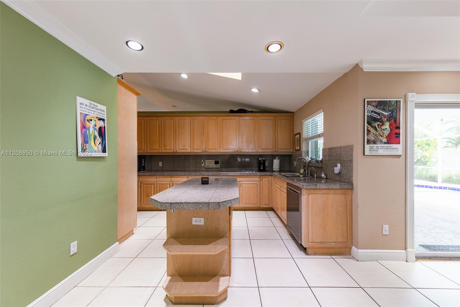 OLD CUTLER PALMS - Residential