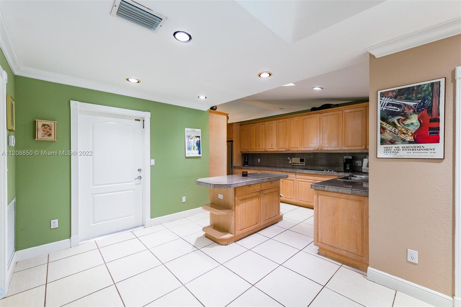 OLD CUTLER PALMS - Residential