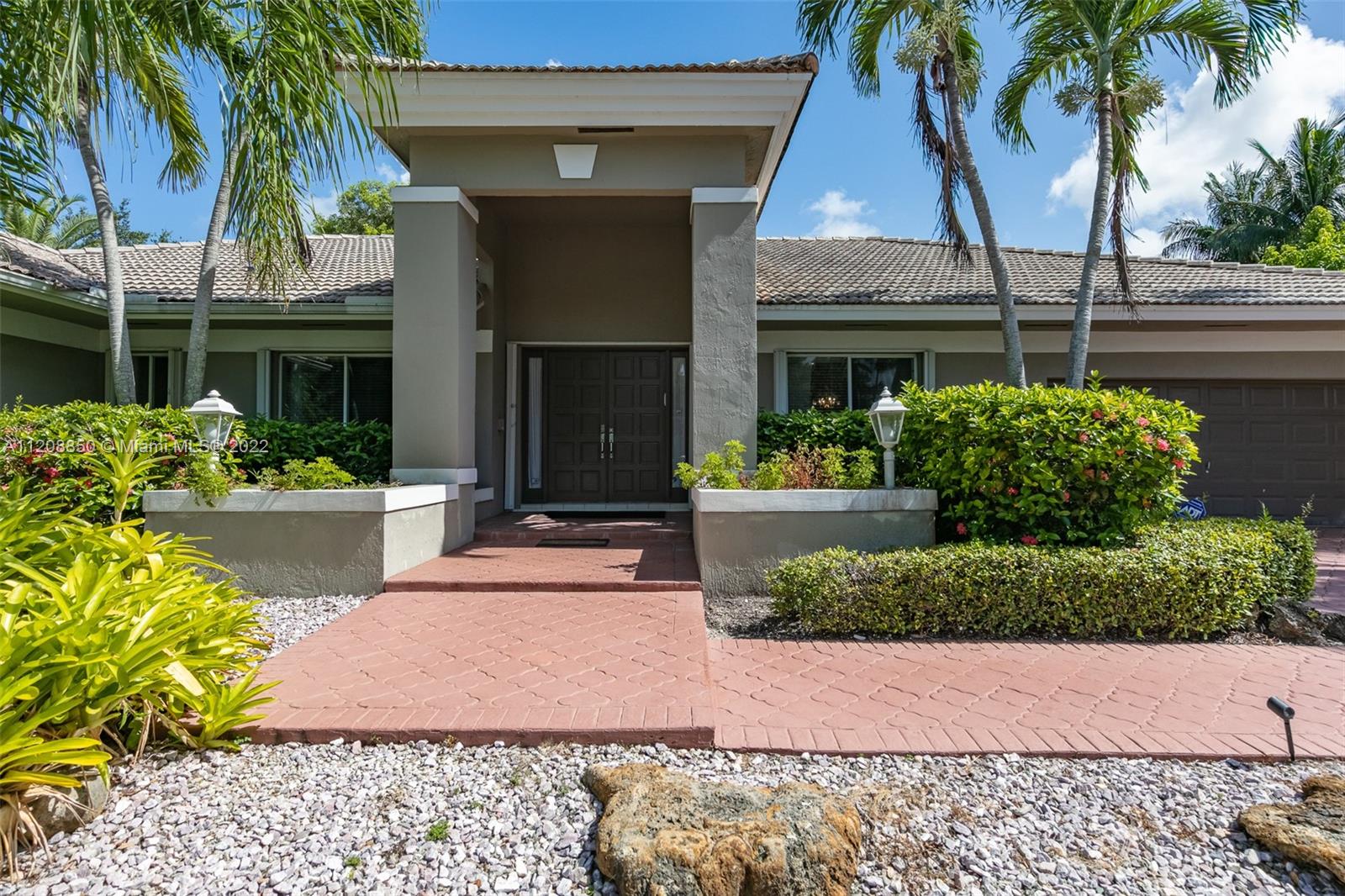 OLD CUTLER PALMS - Residential