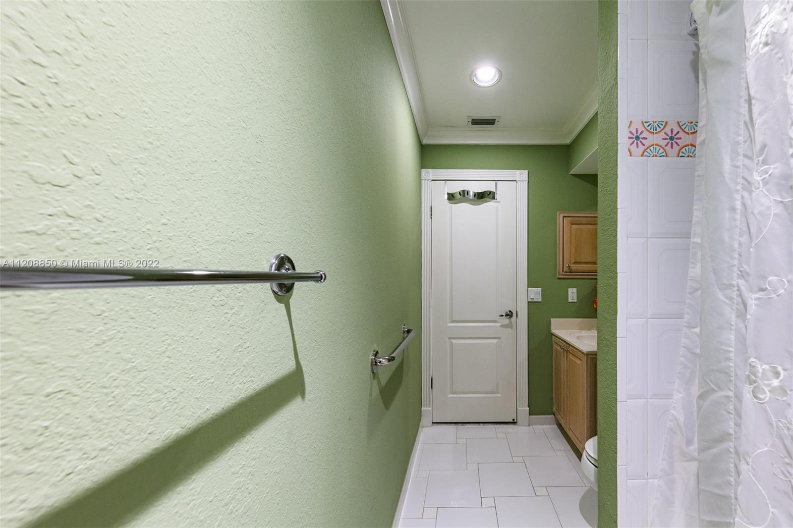 OLD CUTLER PALMS - Residential