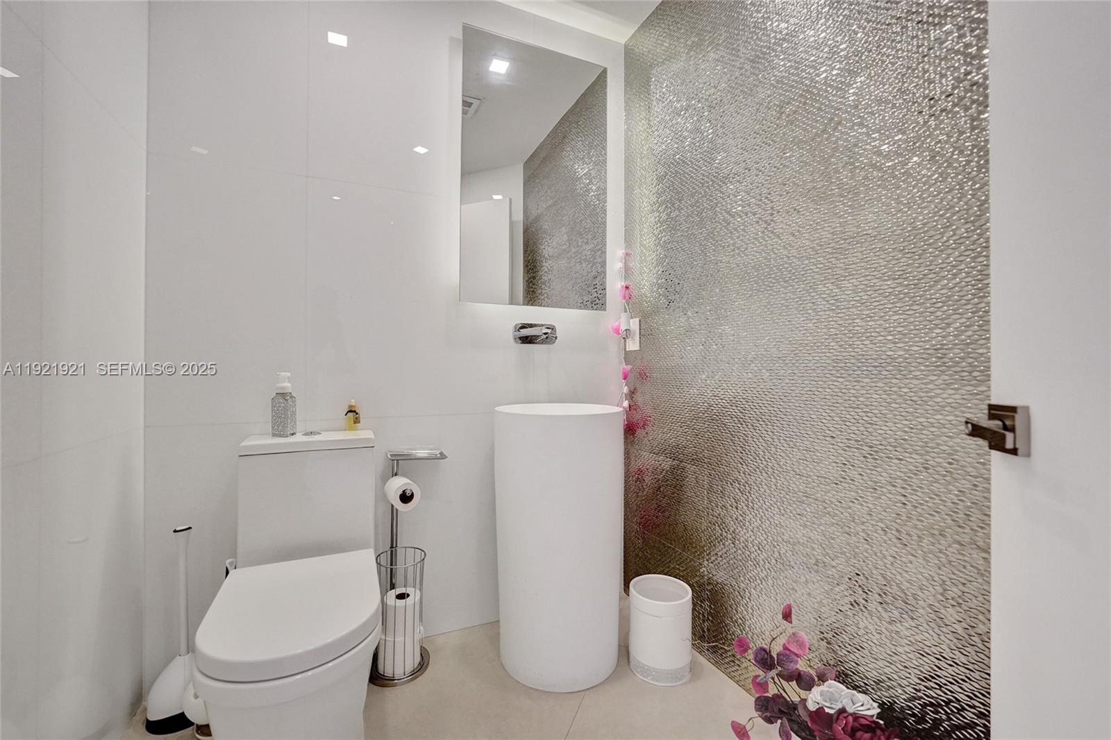 ATLANTIC I AT THE POINT C - Residential