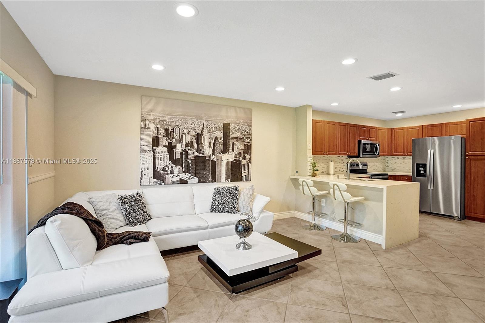 MELROSE POINT CONDO - Residential