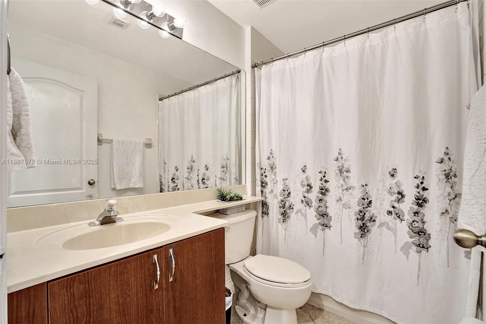 MELROSE POINT CONDO - Residential