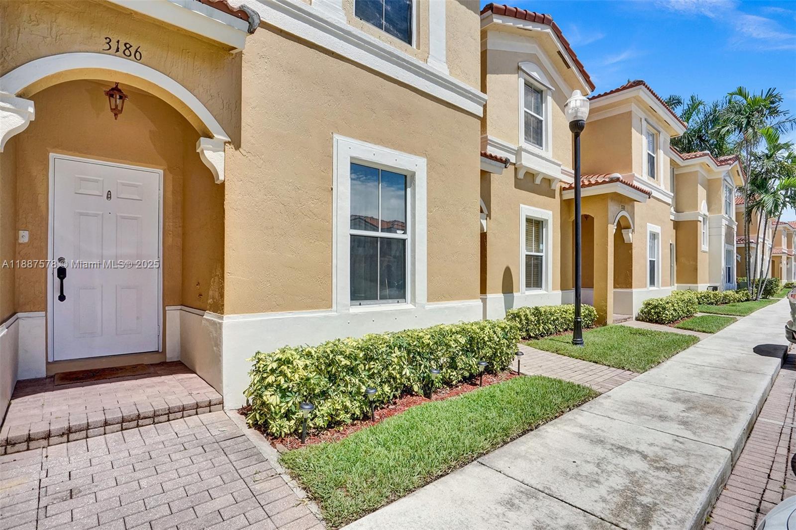 MELROSE POINT CONDO - Residential
