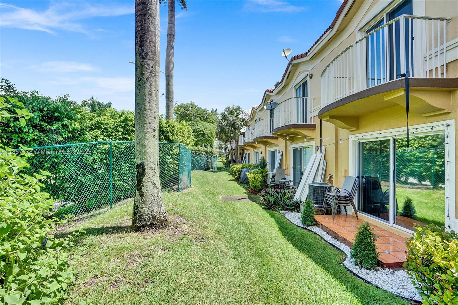 MELROSE POINT CONDO - Residential