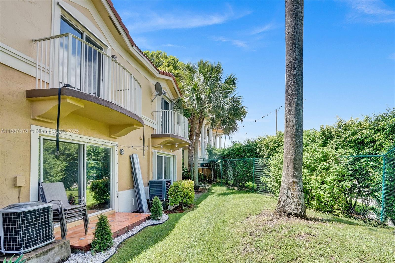 MELROSE POINT CONDO - Residential