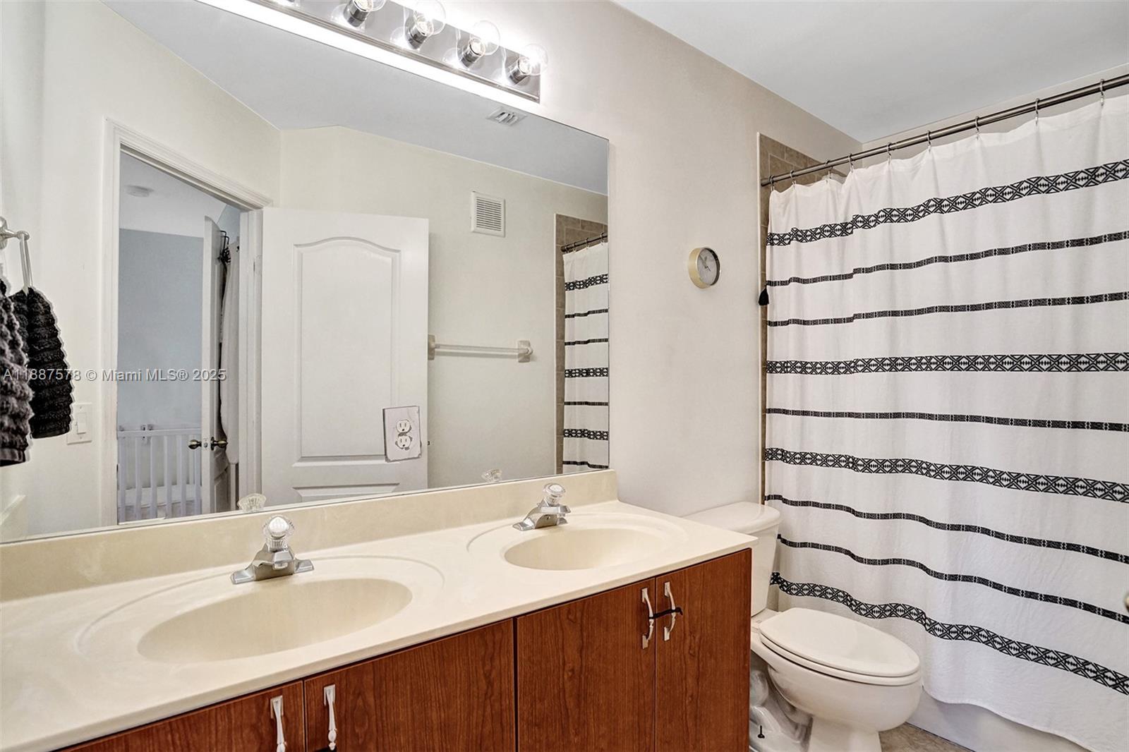 MELROSE POINT CONDO - Residential