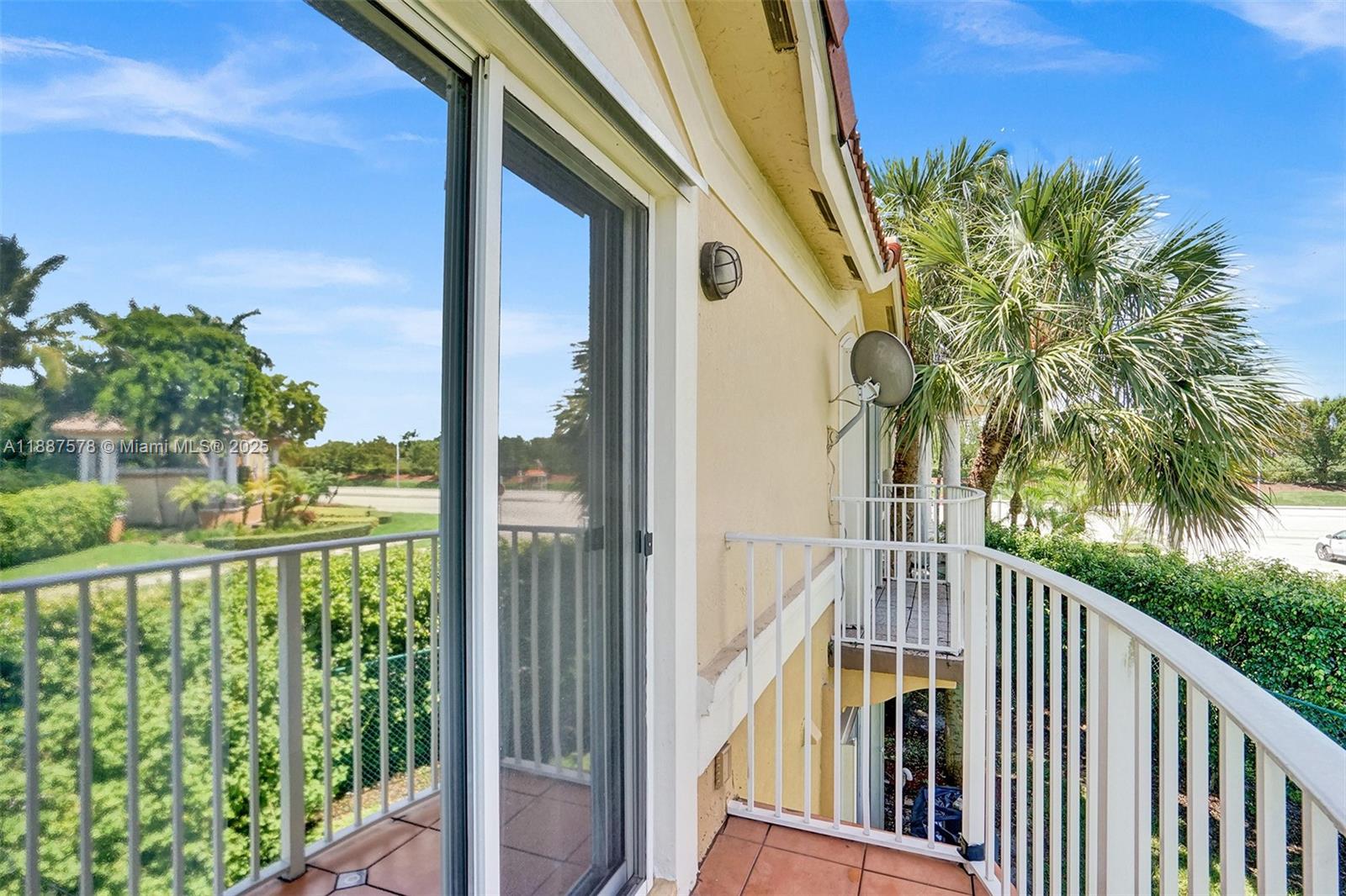 MELROSE POINT CONDO - Residential