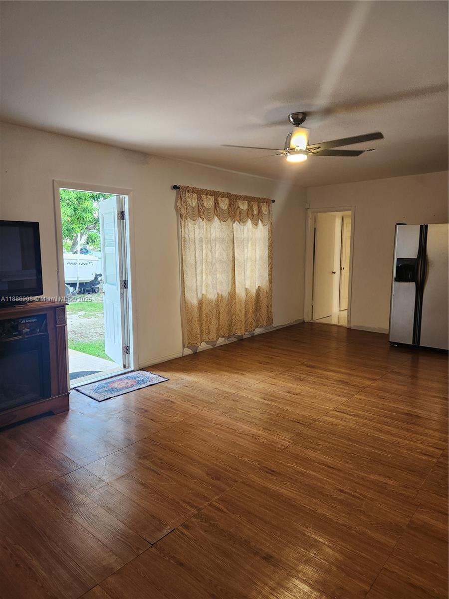 ARCHWOOD-AMD PLAT - Residential Lease