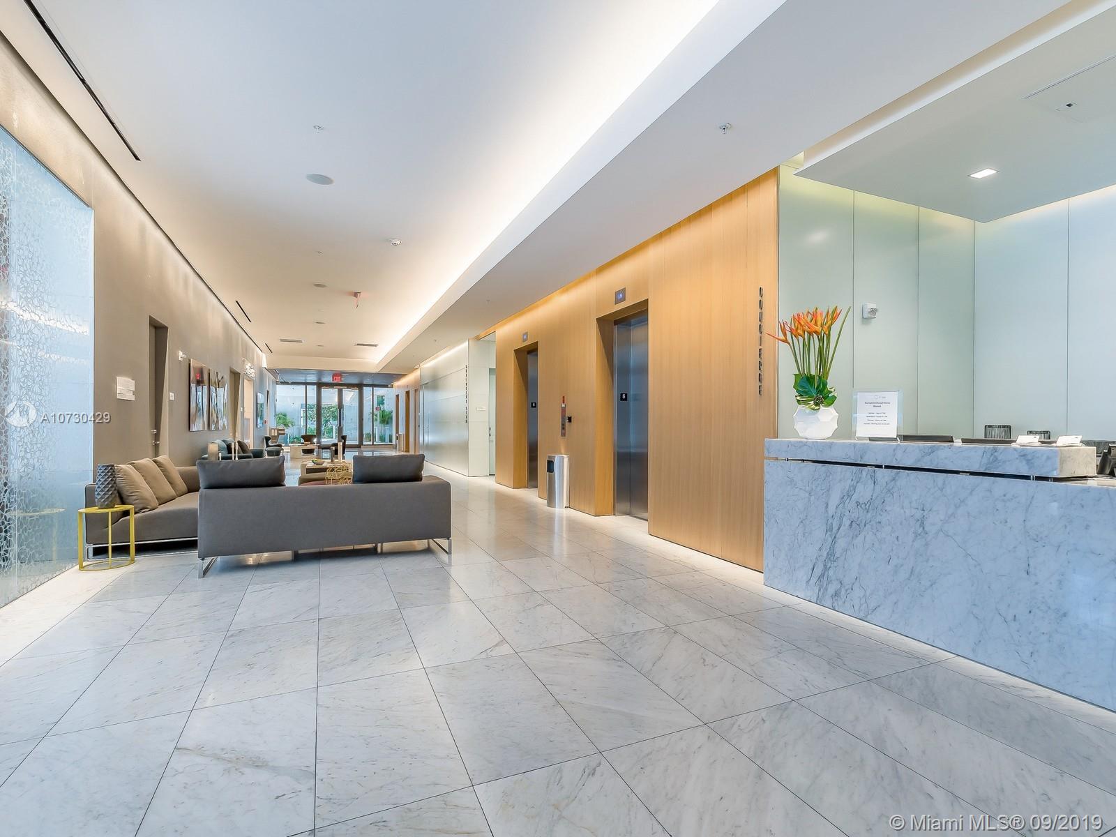 RISE CONDO - Residential
